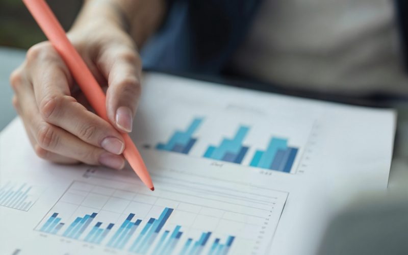 Dropshipping vs. E-commerce Tradicional: Qual Vale a Pena em 2025
